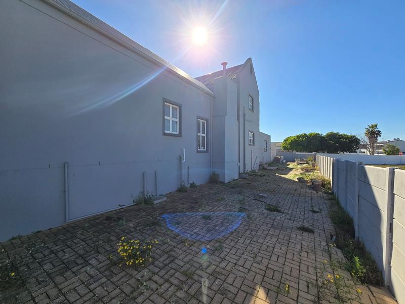 3 Bedroom Property for Sale in Britannia Bay Western Cape